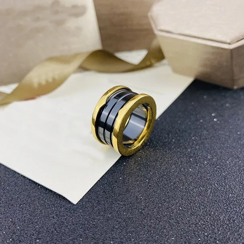 Spring Ring Titanium Steel 18K Rose Gold Plated Black and White Ceramic Ring
