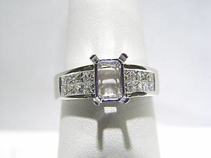 DIAMOND 16 PRINCESS SHAPE INVISIBLE SET SETTING 4 PRONG