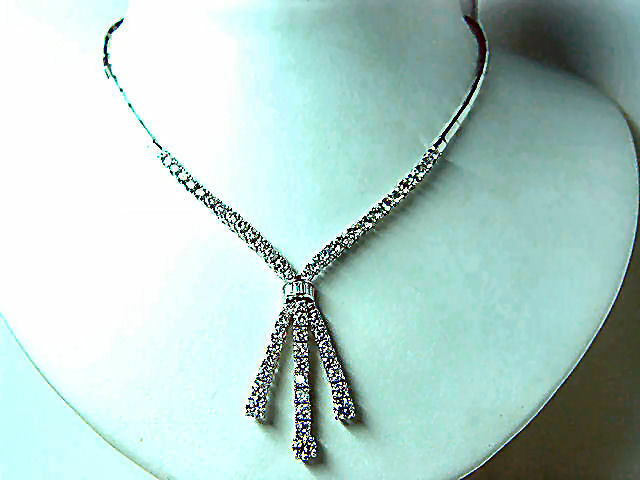 DIAMOND ROUND BRILLIANT SH BAGUETTE SHAPE FRONT SET DIAMOND NECKLACE