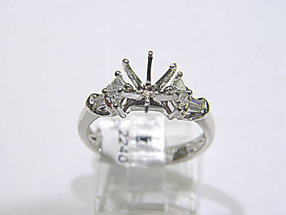 4 TRILLION 2 BAGUETTE DIAMOND SETTING 6 PRONG FOR A 7MM DIAMOND