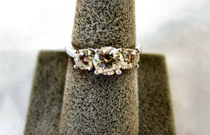 CERTIFIED DIAMOND ROUND BRILLIANT SHAPE THREE STONE PRONG SET ENGAGEMENT RING