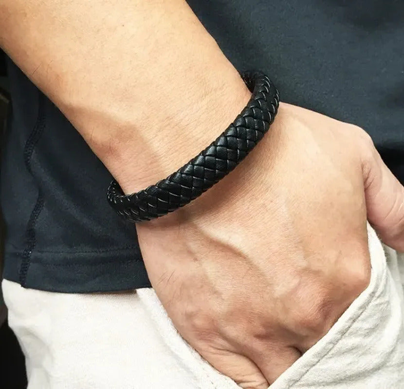 Fashion Male Jewelry Braided Leather Bracelet Handmade Bracelet Black Stainless