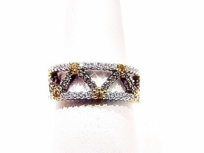 DIAMOND ARE SET ALL THE WAY AROUND THE BAND ETERNITY SET DIAMOND ETERNITY BAND