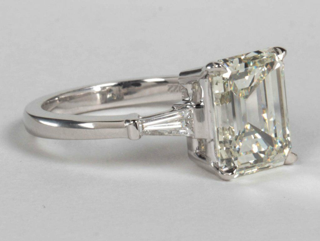 GIA CERTIFIED K VS1 POLISH:VERYGOOD SYMMETRY:VERYGOOD FL:FAINT EMERALD DIAMOND