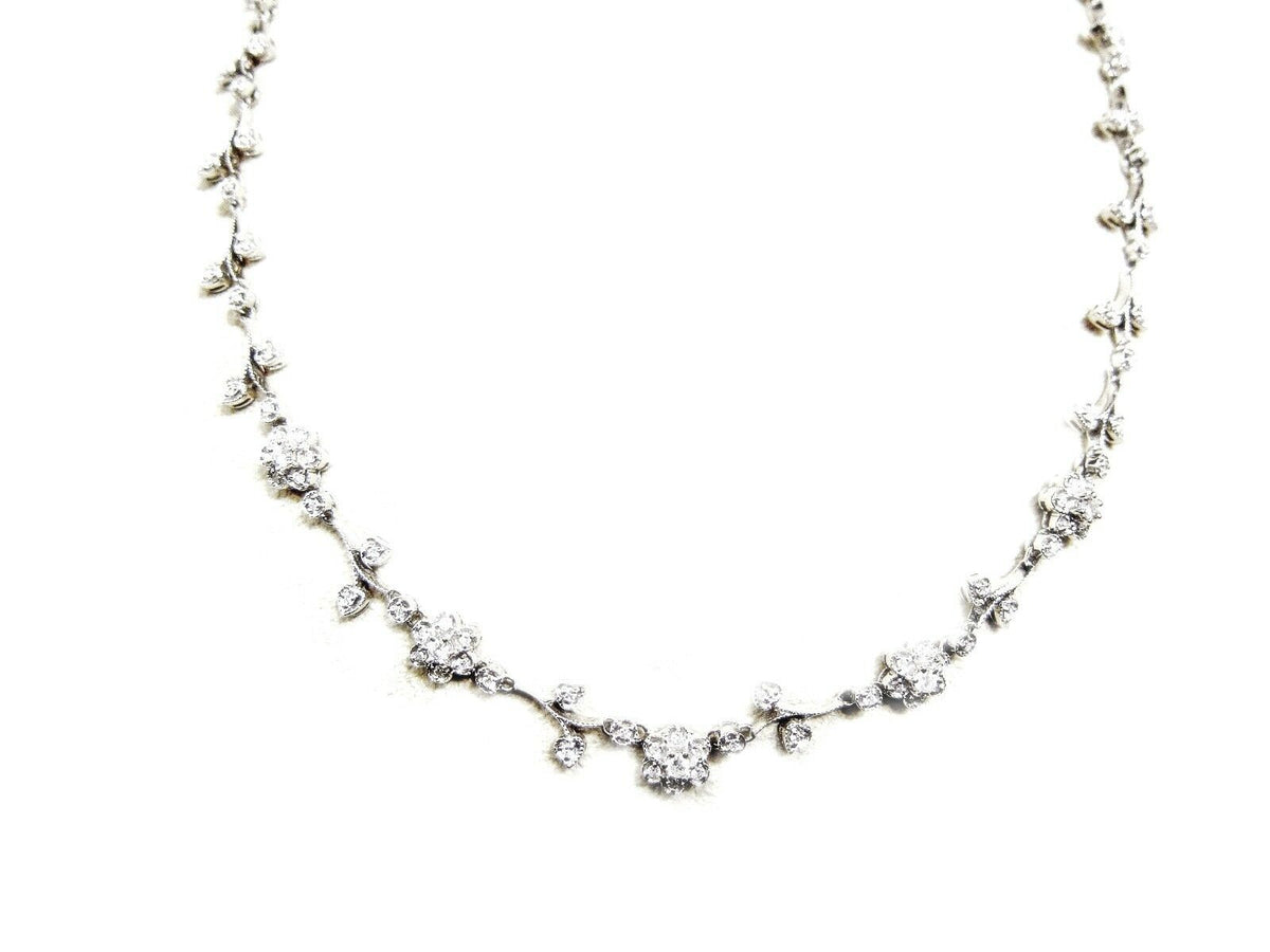 1.40 CT DIAMOND FLUERETTE 14 K GOLD NECKLACE