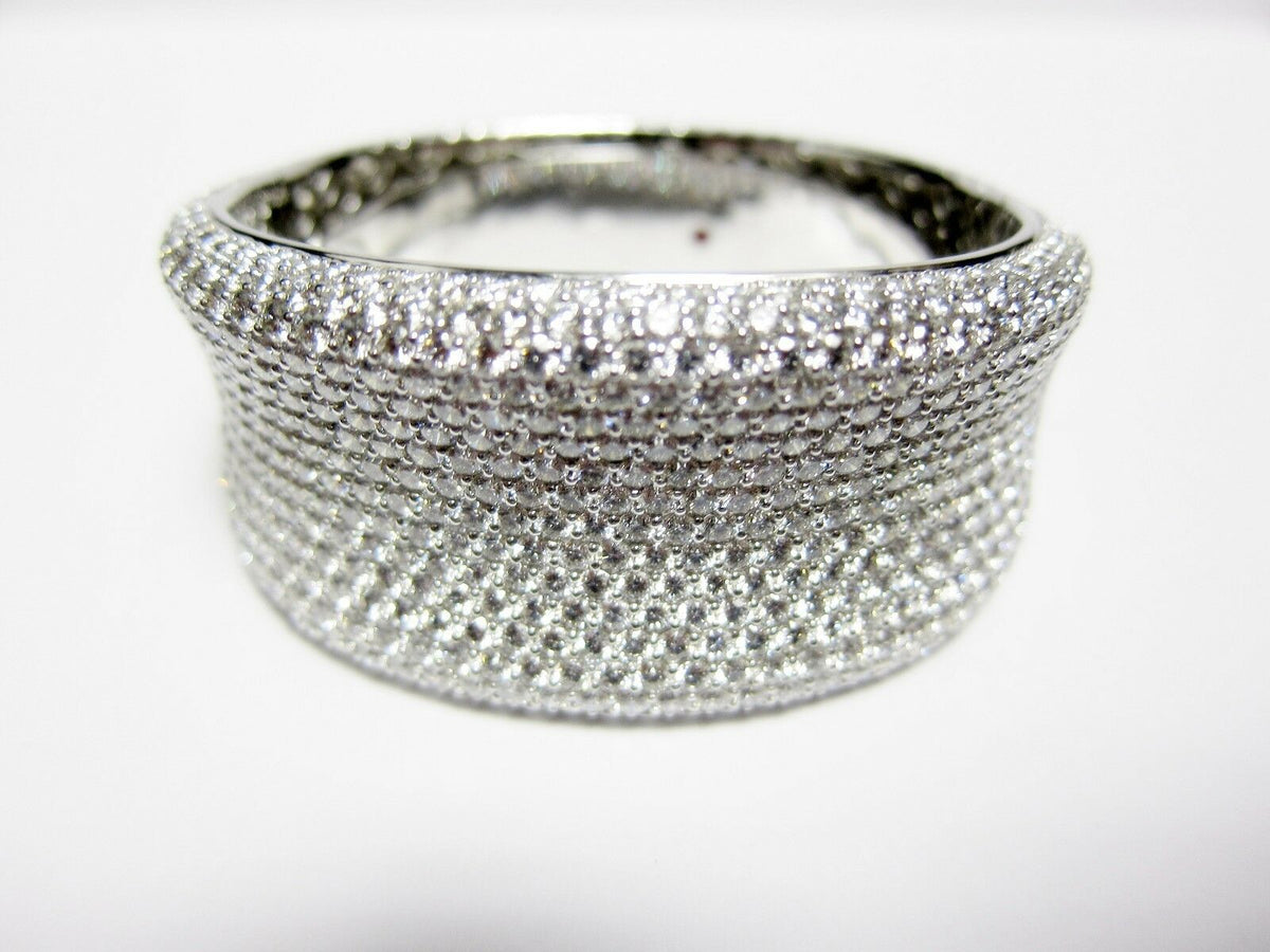 ROBERTO COIN STAMPED ORIGINAL BANGLE DIAMOND ROUND BRILLIANT PRONG SET DIAMOND