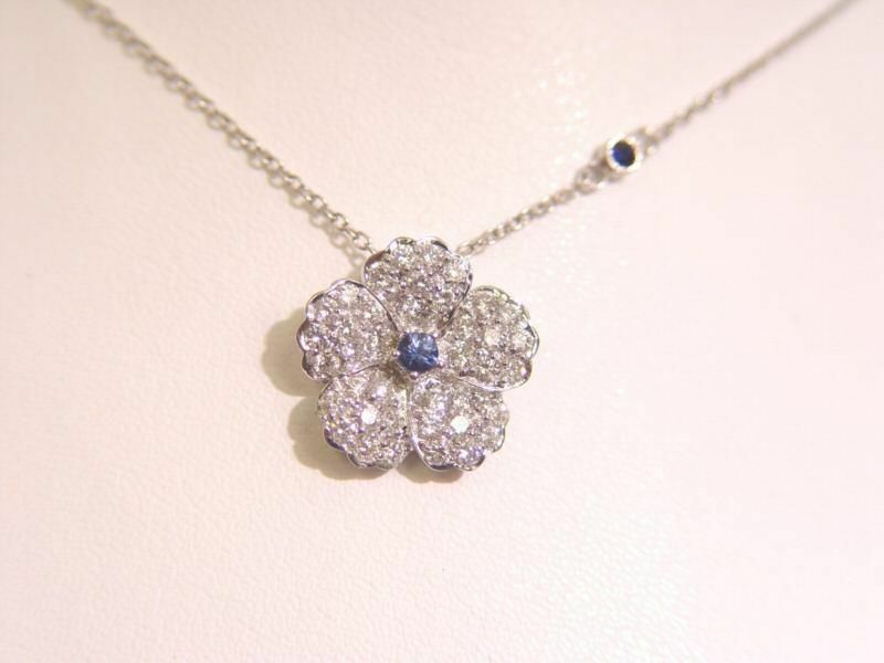 DIAMOND FLOWER PENDANT .90 CT AND BLUE SAPPHIRE .13 CT
