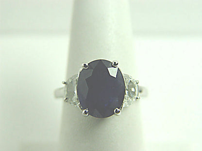 SAPPHIRE OVAL SHAPE 11.80X 8.99X 5.22MM DIAMOND RING