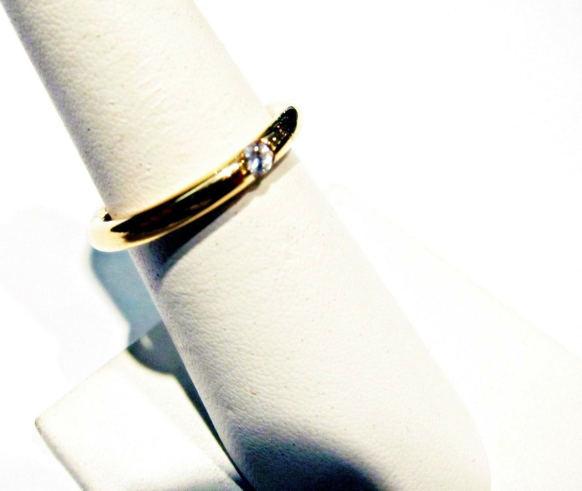 DIAMOND ROUND BRILLIANT SOLITAIRE BAND