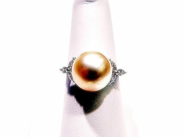CHAMPAGNE COLOR ROUND SOUTH SEA PEARL RING WITH DIAMOND