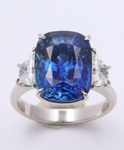 10 Carat Ceylon Blue Sapphire and Diamond Ring Certified by C Dunaigre of Switz