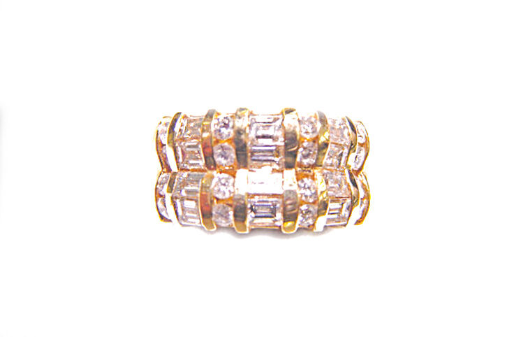 ROUND BRILLIANT AND BAGUETTE SHAPE CHANNEL SET TOP SET DIAMOND BAND DIAMOND RING