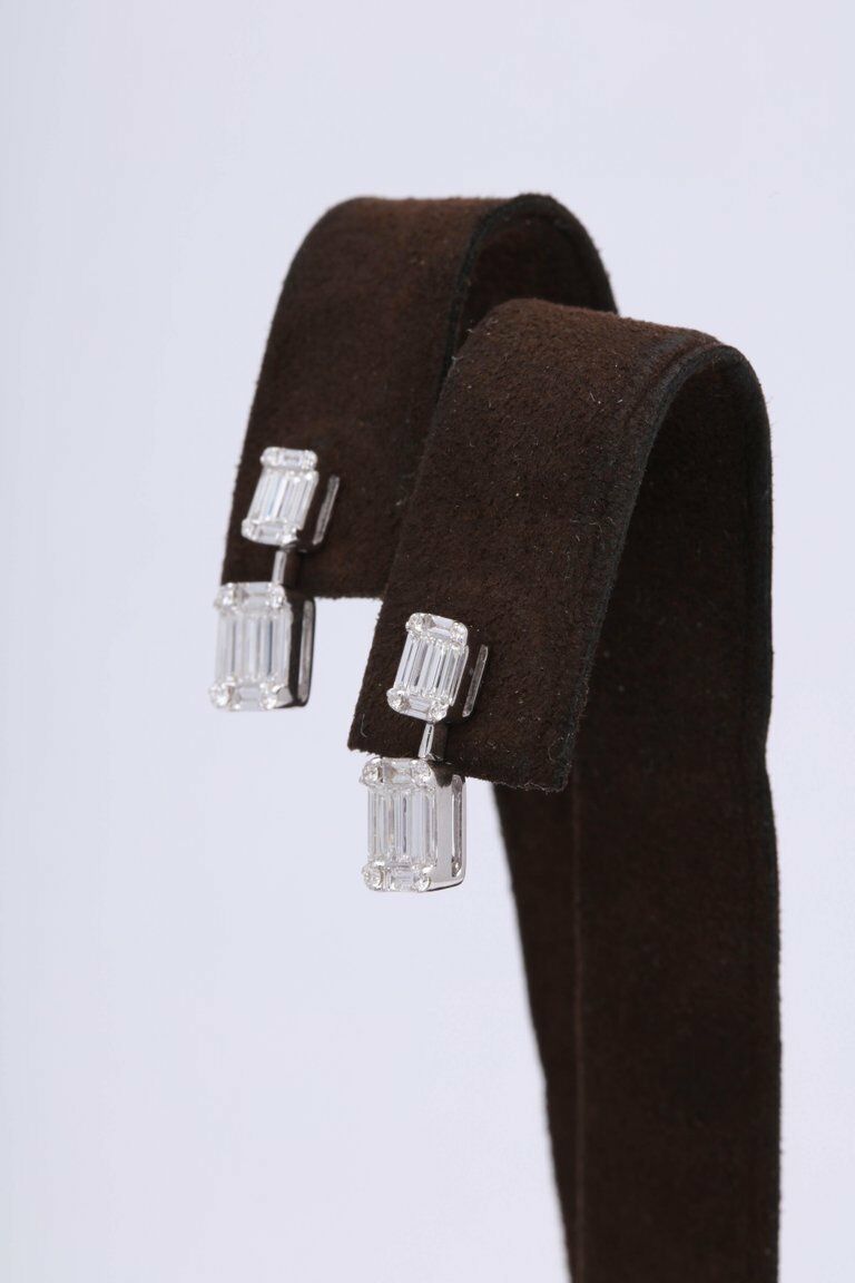 Emerald Cut Illusion Diamond Dangle Drop Earring  1.37 ct 18 k white gold