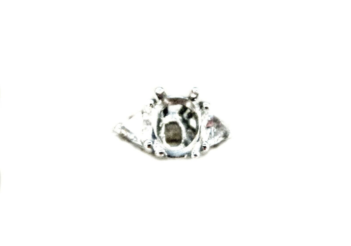 DIAMOND TRILLION SHAPE SETTING FOR OVAL