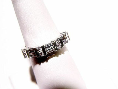 7 ROW DIAMONDS 8 ROUND BRILLIANT CUT AND 6 BAGUETTE CUT