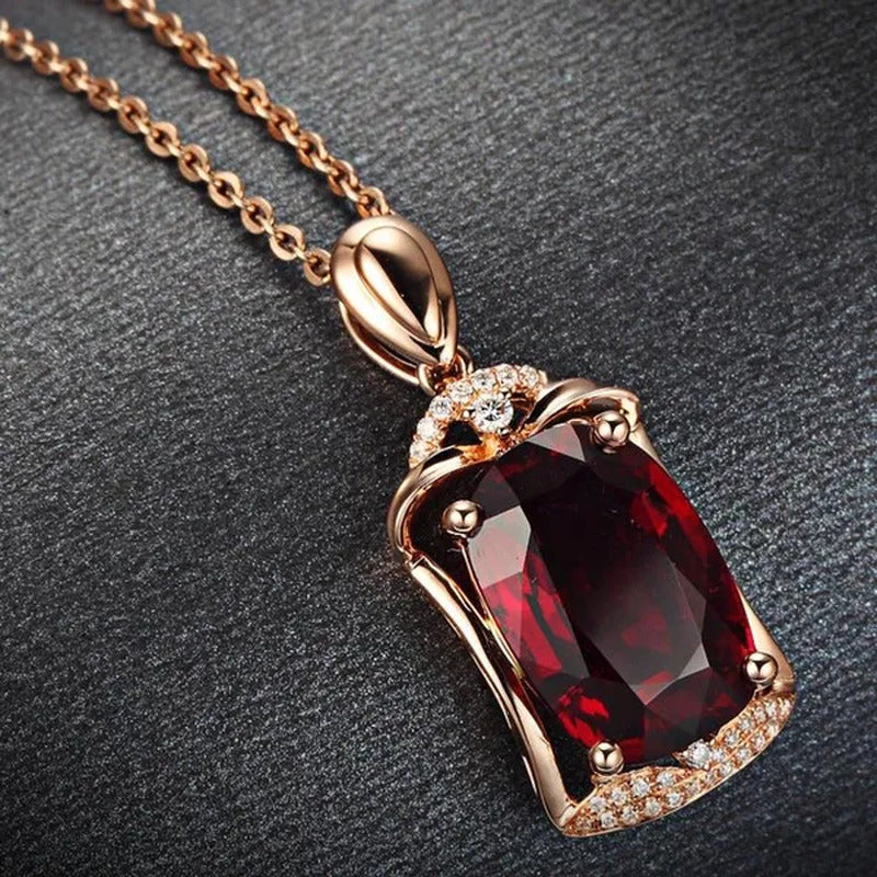 New Jewelry Fashion Gold-Plated Zircon AAA Ruby Ellipse Pendant Necklace Ornamen