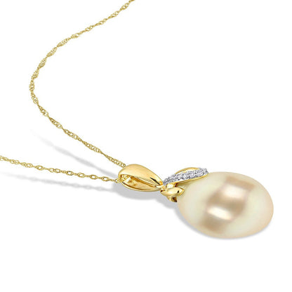 9 -10Mm Drop White South Sea Cultured Pearl & Diamond Accent 14Kt Yellow Gold Cr