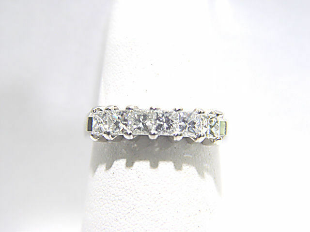 DIAMOND 6 STONE PRINCESS SHAPE DIAMOND BAND DIAMOND RING SHAPE DIAMOND BAND RING