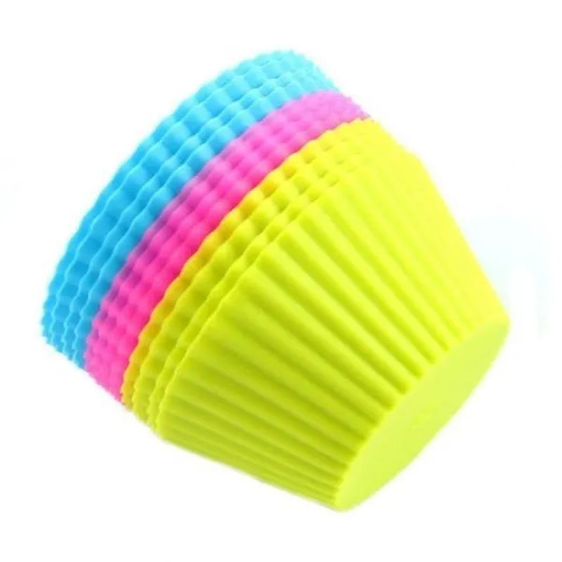 12PCS silicone muffin cups, silicone molds in the form of baking cups for kitchen baking tools, cakes and muffin pans (random color)