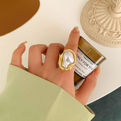 Baroque Pearl Ring for Women - Adjustable Irregularity Statement Ring - Vintage White Big Faux Pearl Finger Ring - Fashion Wedding Jewelry