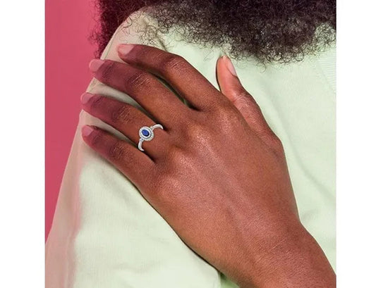 3/5 Carat (ctw) Blue Sapphire Cabachon Ring in 14K White Gold with Diamonds
