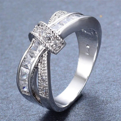 Trendy Women Rings with Brilliant Cubic Zirconia Luxury Engagement Rings Fashion Wedding Party Jewelry