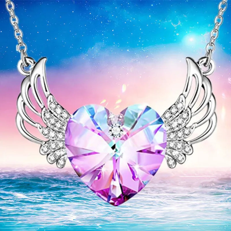 Luxury Fashion Women's Diamond Wings Heart Crystal Necklace Angel Wings Diamond Pendant Wedding Necklace Women's Princess Jewelry Birthday  Anniversary Gift