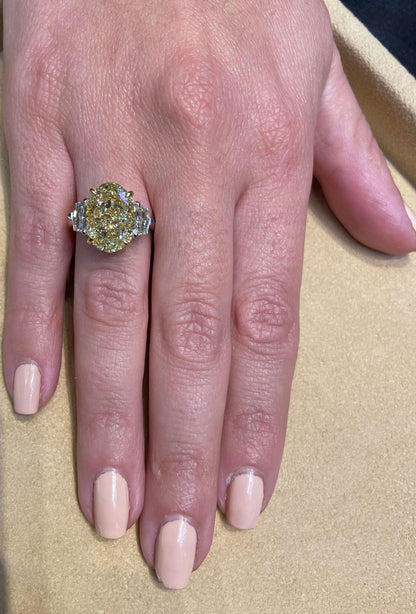 Stunning 6 Carat Oval Yellow Diamond Ring GIA Certified Platinum