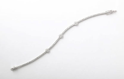 https://a.1stdibscdn.com/flower-diamond-tennis-bracelet-for-sale-picture-10/j_415/j_216140721705596571224/6R1A0171_master.jpg?width=768