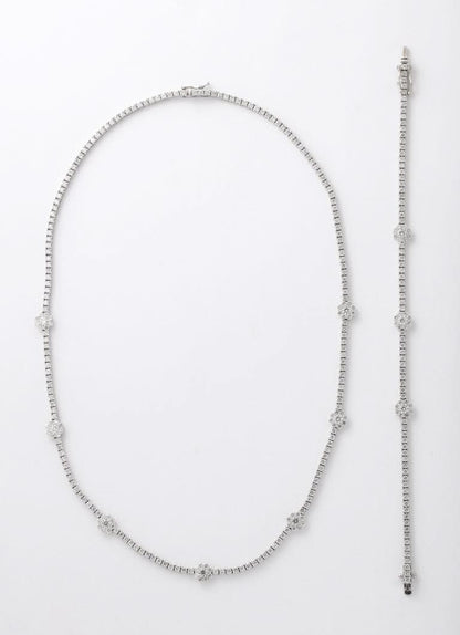 https://a.1stdibscdn.com/flower-diamond-tennis-necklace-for-sale-picture-6/j_415/j_216141721705596939245/6R1A0183_master.jpg?width=768