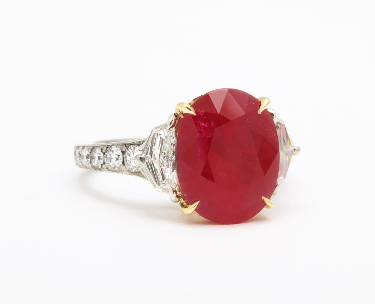 https://a.1stdibscdn.com/5-carat-burma-ruby-and-diamond-ring-for-sale-picture-6/j_415/j_122797321620744361961/6R1A1190_master.jpg