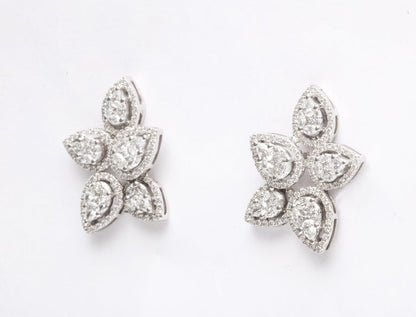 https://a.1stdibscdn.com/diamond-cluster-earrings-for-sale-picture-5/j_415/j_140275121637953079559/6R1A1270_master.jpg?width=768