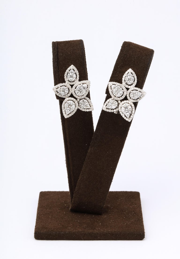 Elegant 18k White Gold 2.97 Carat Diamond Cluster Stud Earrings