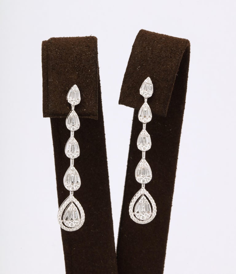 https://a.1stdibscdn.com/diamond-drop-earrings-for-sale-picture-3/j_415/j_140276021637953977920/6R1A1332_master.jpg?width=768