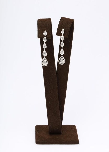 https://a.1stdibscdn.com/diamond-drop-earrings-for-sale-picture-5/j_415/j_140276021637953977541/6R1A1336_master.jpg?width=768