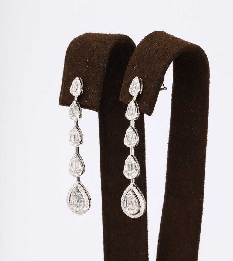https://a.1stdibscdn.com/diamond-drop-earrings-for-sale-picture-7/j_415/j_140276021637953977627/6R1A1340_master.jpg?width=768