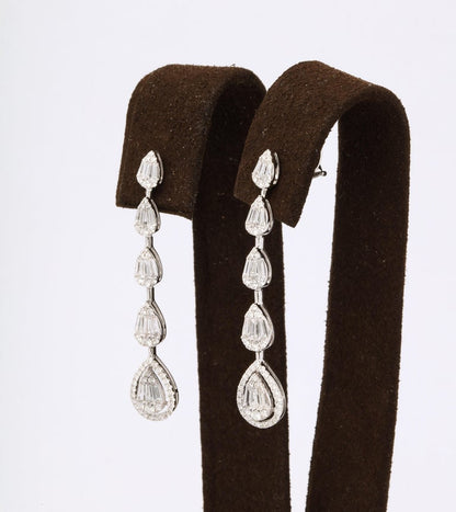 https://a.1stdibscdn.com/diamond-drop-earrings-for-sale-picture-7/j_415/j_140276021637953977627/6R1A1340_master.jpg?width=768