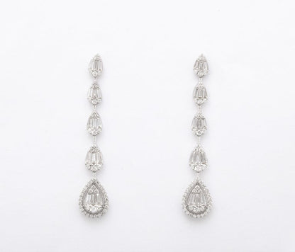 https://a.1stdibscdn.com/diamond-drop-earrings-for-sale-picture-9/j_415/j_140276021637953982480/6R1A1345_master.jpg?width=768