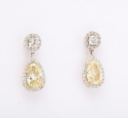 Stunning 18k Gold Pear Cut Yellow Diamond Dangle Drop Earrings