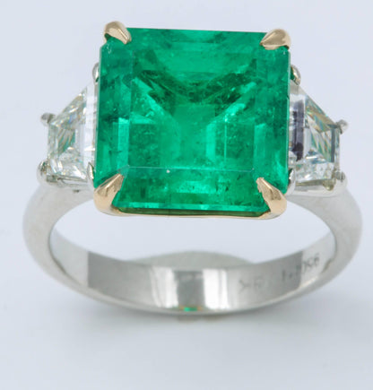 6 Carat Colombian Emerald and Trapezoid Diamond Platinum Ring