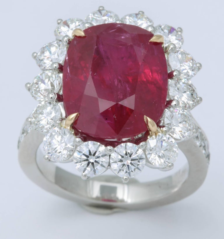 https://a.1stdibscdn.com/10-carat-ruby-and-diamond-cocktail-ring-for-sale-picture-5/0/j_41520731523637135980/6R1A2634_master.jpg?width=768