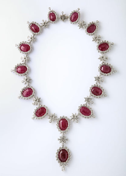https://a.1stdibscdn.com/ruby-and-diamond-necklace-for-sale-picture-7/j_415/j_140693021638384666450/6R1A2667_master.jpg?width=768