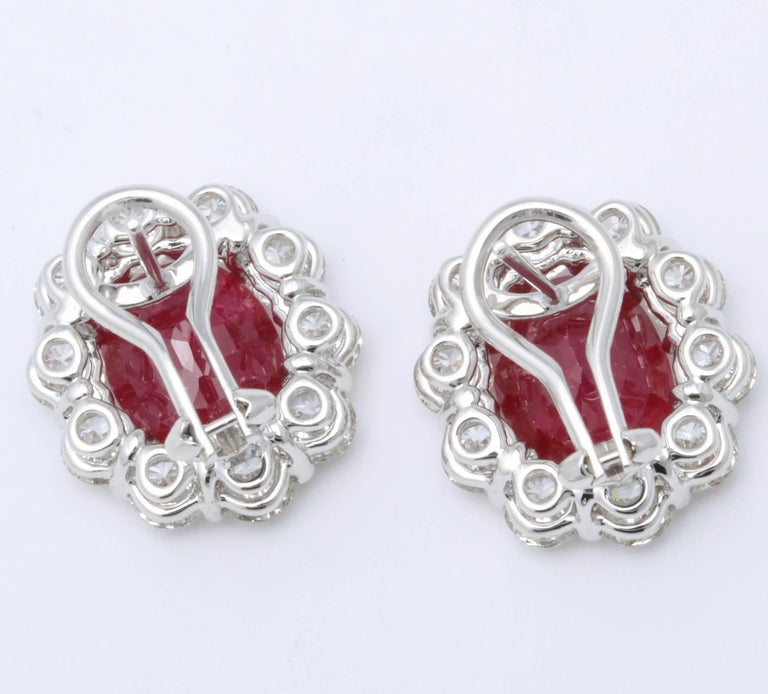 High-End 18k Gold Intense Red Ruby and Diamond Clip-on Earrings