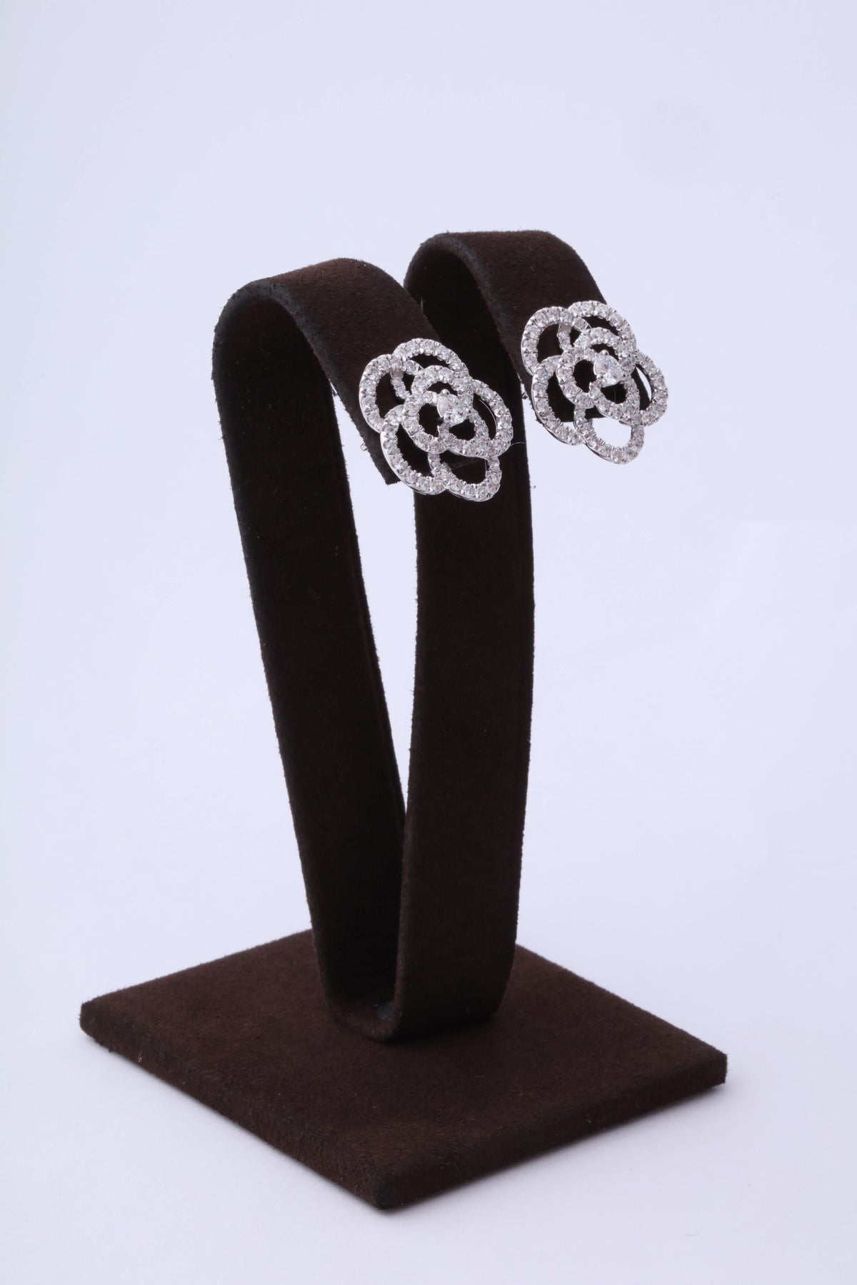 https://a.1stdibscdn.com/diamond-camelia-flower-earrings-for-sale-picture-7/j_415/j_279083721763483499548/6R1A3321_master.jpg
