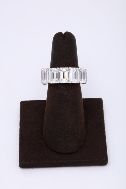 https://a.1stdibscdn.com/emerald-cut-diamond-eternity-band-gia-certified-1851-carats-for-sale-picture-5/0/j_57882121547578590962/6R1A3381_master.jpg