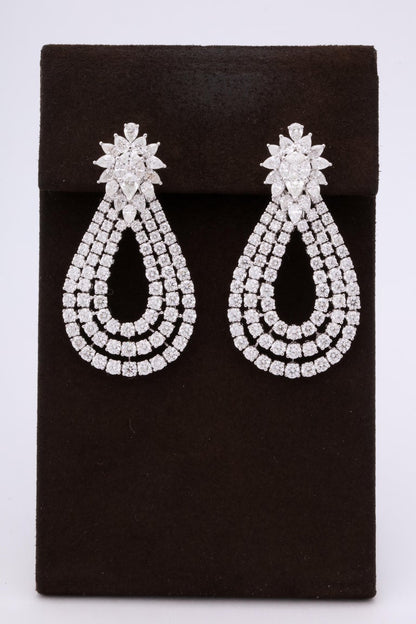 Elegant 15.60 Carat Diamond 18k White Gold Teardrop Dangle Earrings