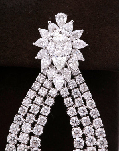 Elegant 15.60 Carat Diamond 18k White Gold Teardrop Dangle Earrings