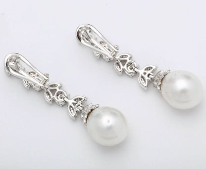 Elegant 18k White Gold Pearl and Round Brilliant Diamond Drop Earrings