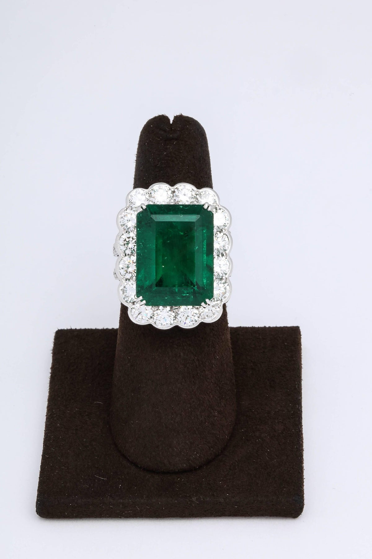 https://a.1stdibscdn.com/important-13-carat-colombian-emerald-and-diamond-ring-gia-certified-for-sale-picture-3/archivesE/upload/0/j_39735111520444481638/6R1A4023_master.jpg
