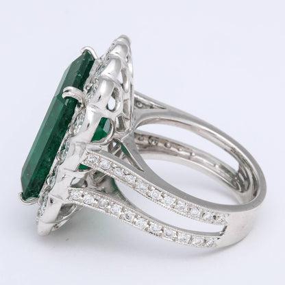 https://a.1stdibscdn.com/important-13-carat-colombian-emerald-and-diamond-ring-gia-certified-for-sale-picture-6/archivesE/upload/0/j_39735111520444486897/6R1A4032_master.jpg